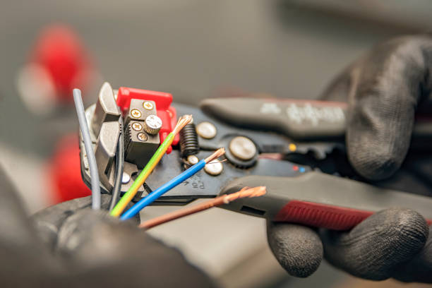 Best Electrical Installation Contractor  in Comstock Northwest, MI